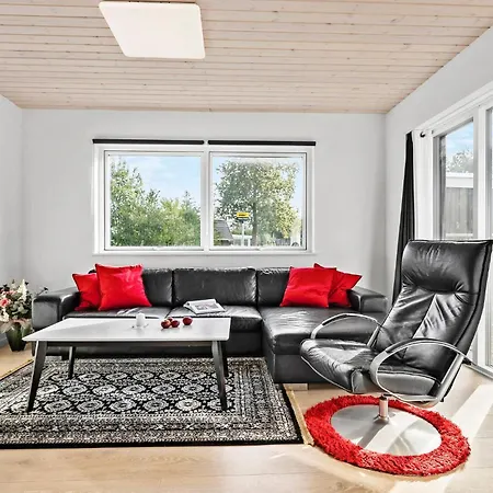 3 Bedroom Beautiful In Apartment Slagelse