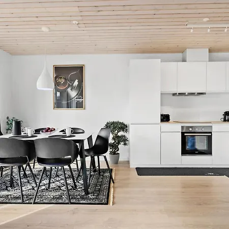 3 Bedroom Beautiful In Apartment